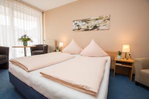 Double Room with Private External Bathroom room in Hotel Traumblick
