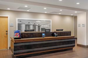Hampton Inn- Suffolk