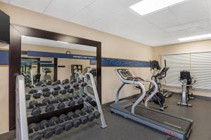 Hampton Inn- Suffolk