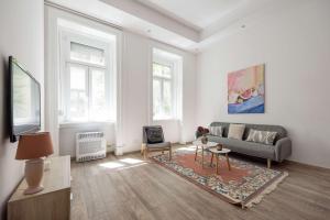 Elegant 3BR Flat near Budapests Historic Jewish Quarter