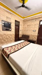 HOTEL P R Palace