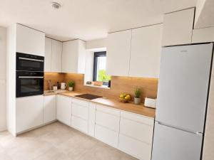 BB Central Apartment with pool and garden