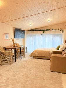 Milana Sea View