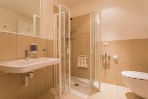 Apartment with 2 Private Bathrooms