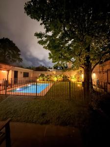 House with pool, 20 minutes from Estadio Centenario