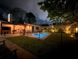 House with pool, 20 minutes from Estadio Centenario