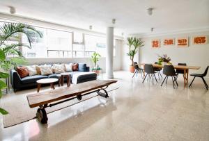 "The Palms Apartment" 4 BR remote workers paradise