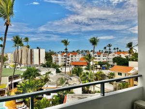 Coral Bay Living