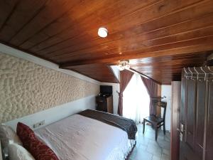 Cicerone Lodge Hotel