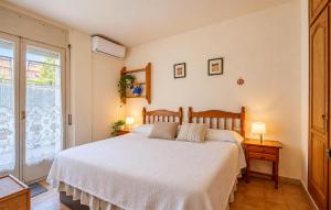 1 Bedroom Pet Friendly Apartment In Sant Antoni De Calonge