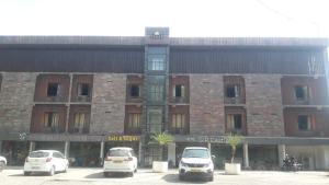 S R Castle