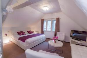 Hotels Hotel Relais Saint Jean Troyes : photos des chambres