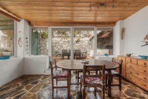The Pepper Tree Villa Swimming