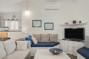 The Pepper Tree Villa Swimming