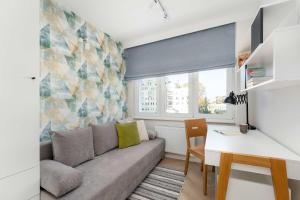 Przytulny Apartament Niedaleko Plaży i Centrum Kołobrzegu by Heyrent