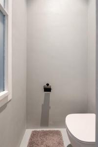 High-End Apartments with AC & Paid Parking by EasyBNB Premium