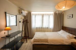 Explore Seoul Like a Local Peaceful Stay