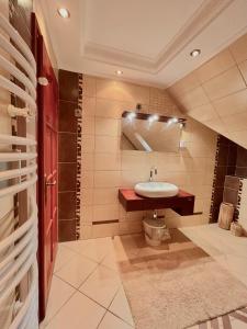 CastleSide Loft Apartman