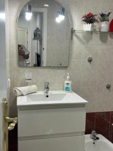 Apartamento Naranja con piscina urb El Paraiso