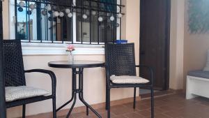 Apartamento Naranja con piscina urb El Paraiso