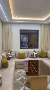 Lexus Apartment Modern and Comfortable Stay