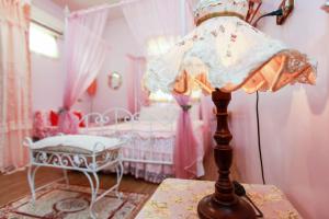 Love in Pearl B&B