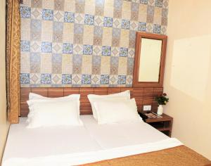 HOTEL ATA INN AND RESTAURANT (20 Mtrs from Dargah), Ajmer