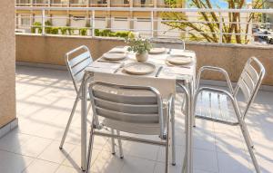 1 Bedroom Amazing Apartment In Blanes