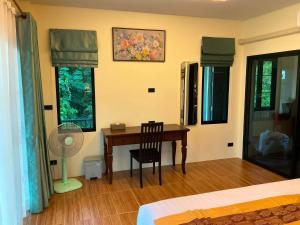 Ladda Garden Home