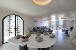 Danae Suites Santorini
