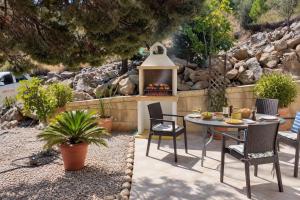 Villa Irene Lindos, Private pool, Peaceful and Perfectly located