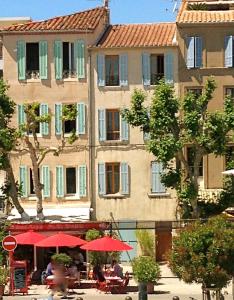 Accostage Vieux-Port - Appartements & Parking : photos des chambres