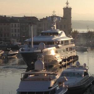Accostage Vieux-Port - Appartements & Parking : photos des chambres