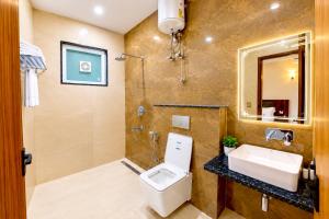 Hotel Royal Grand - A Luxury Property in Vrindavan #Located Near Prem Mandir #AC Rooms #Parking #Lift #Luxury Rooms