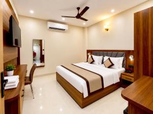 Hotel Royal Grand - A Luxury Property in Vrindavan #Located Near Prem Mandir #AC Rooms #Parking #Lift #Luxury Rooms