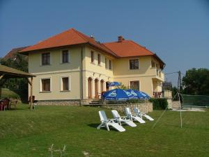 Bruckner Villa Apartman