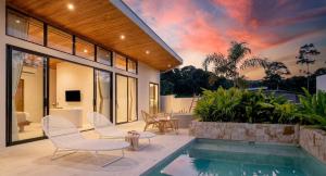 Tropical Cozy Villa with Outdoor Bath