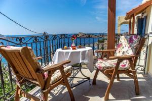 Two space romantic Honeymoon with amazing seaview at Melina's sunset Kalymnos Greece