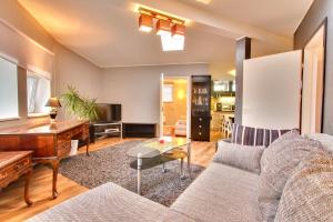 Toompuiestee Penthouse with Sauna