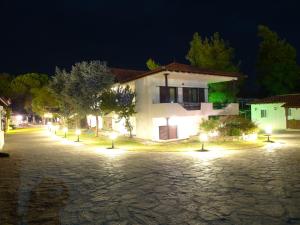 Haus Platanos Apartments & Bungalows by the Sea Halkidiki Greece