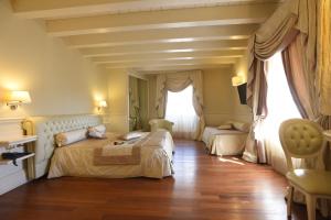 Suite Hotel Santa Chiara