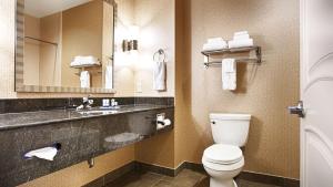 Queen Room with Two Queen Beds - Non-Smoking room in Best Western Plus Texarkana Inn and Suites