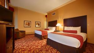 Queen Room with Two Queen Beds - Non-Smoking room in Best Western Park Hotel