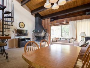 Kingswood Family Condo