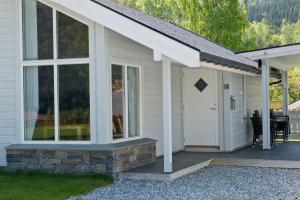 Superior Cottage room in Kinsarvik Camping