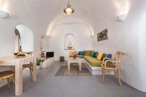 Calliope House Santorini Greece