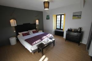 B&B / Chambres d'hotes La Haute Flourie - bed and breakfast : photos des chambres