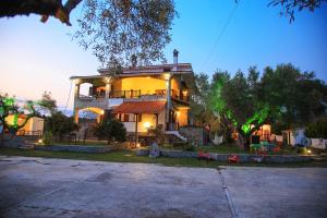 George`s House