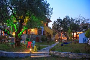 George`s House