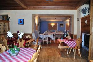 Hotels Hotel Les Perce-Neige : photos des chambres